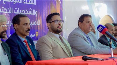 فريق التواصل وتعزيز الوعي السياسي يعقد اللقاء الموسع للسلطة المحلية بمدينة تريم بوادي وصحراء حضرموت (صور)