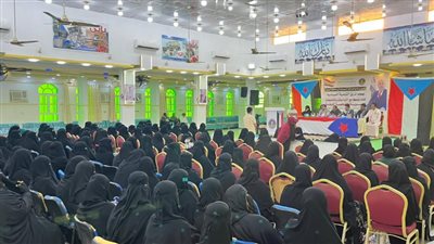 أثناء لقاء فريق التواصل وتعزيز الوعي السياسي.. 