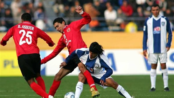 ثأر عمره 16 عاما.. قصة مواجهة وحيدة جمعت الأهلي المصري مع باتشوكا المكسيكي