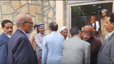 فريق التواصل وتعزيز الوعي السياسي يزور عضو هيئة الرئاسة ورئيس المجلس العام لأبناء محافظتي المهرة وسقطرى (صور)