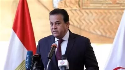 وزير الصحة المصري يستعرض تصميمات توسعة مستشفى الشيخ زايد التخصصى