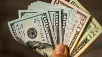 الدولار يستعد لمكاسب أسبوعية