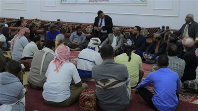 فريق التواصل السياسي يلتقي قيادة تحالف العمال والفلاحين والصيادين والكادحين بحضرموت (صور)