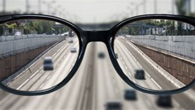 أسباب عدم وضوح الرؤية والصداع.. عوامل شائعة وأخرى طارئة خطيرة