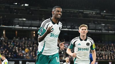 صفقة قياسية.. إيزاك يخضع للكشف الطبي لإتمام انتقاله إلى ليفربول