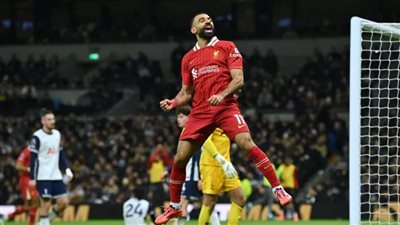 صلاح يقود ليفربول لاكتساح توتنهام بسداسية في قمة مثيرة بالدوري الإنجليزي