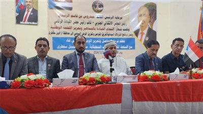 فريق التواصل وتعزيز الوعي السياسي بالانتقالي الجنوبي باليمن يعقد لقاءًا بمحافظة أرخبيل سقطرى (صور)