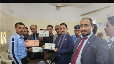 فريق التواصل وتعزيز الوعي السياسي بالانتقالي الجنوبي باليمن يزور إدارة شرطة محافظة أرخبيل سقطرى (صور)