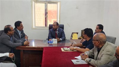 فريق التواصل وتعزيز الوعي السياسي بالانتقالي الجنوبي باليمن يزور مقر هيئة المجلس بمحافظة أرخبيل سقطرى (صور)