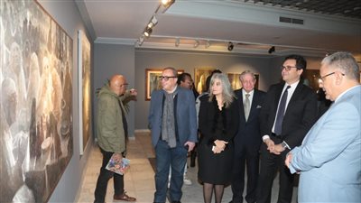 وزير الثقافة يفتتح 