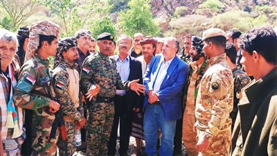 فريق التواصل بالانتقالي الجنوبي باليمن يتفقد قوات الحزام الأمني بقطاع سباح المرابطة في الخطوط الأمامية لجبهة حدق 