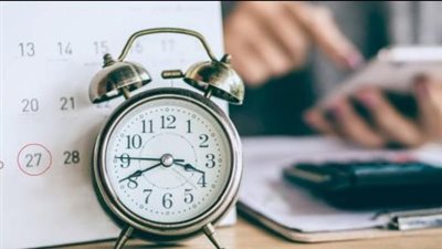 تسريع نزول الدورة الشهرية بـ 5 طرق آمنة دون أدوية