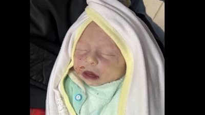  برا وبحرا وجوا.. قوات الاحتلال تحاصر سكان أهالي قطاع غزة الفلسطيني.. والأطفال الخدج أحد الضحايا (فيديو)