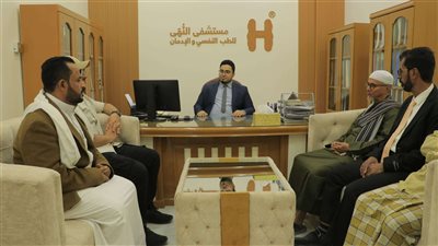 فريق التواصل بالمجلس الانتقالي الجنوبي باليمن يلتقي نائب مستشفى النُّهى للطب النفسي والإدمان بحضرموت 