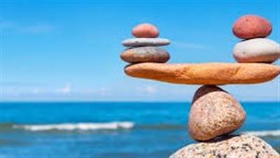 أعراض اختلال التوازن الهرموني.. 8 تأثيرات سلبية على الجسم