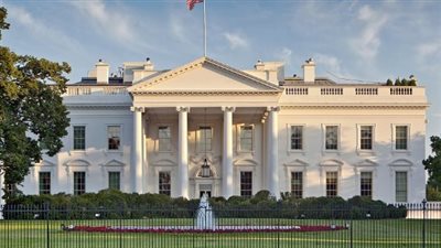 البيت الأبيض يُنكس الأعلام بعد وفاة الرئيس الأمريكى الأسبق جيمى كارتر