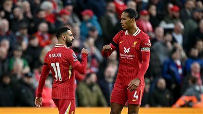 تقارير إنجليزية: صلاح وفان دايك سيوقعان لمدة موسمين مع ليفربول
