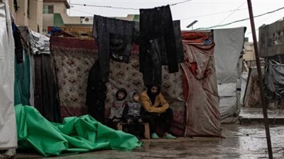 الأمطار تغرق عشرات الخيام بمواصى خان يونس