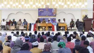 فريق التواصل بالانتقالي يعقد لقاءً موسعًا بالقيادة المحلية والشخصيات القبلية والاجتماعية بمديرية غيل بن يمين