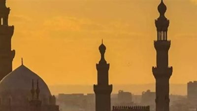 موعد آذان العشاء اليوم 4_1_2025 بالقاهرة والمحافظات 