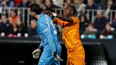 مفاجأة بشأن عقوبة فينيسيوس بعد طرده أمام فالنسيا بالدوري الإسباني