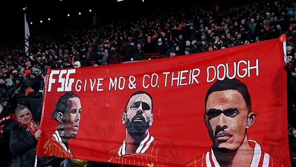 جماهير ليفربول توجه رسالة للإدارة بشأن الثلاثي صلاح وفان دايك وأرنولد جماهير ليفربول توجه رسالة للإدارة بشأن الثلاثي صلاح وفان دايك وأرنولد