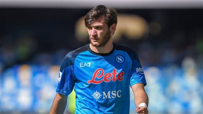 وسط ترقب من ليفربول وباريس.. كونتي يعلن رحيل كفاراتسخيليا عن نابولي