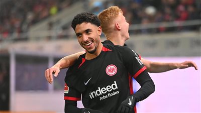 فرانكفورت يعلن وجود عرض رسمي للتعاقد مع عمر مرموش في يناير