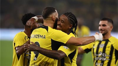 الاتحاد يحقق فوزا عريضا على الرائد ويزاحم الهلال في صدارة الدوري السعودي