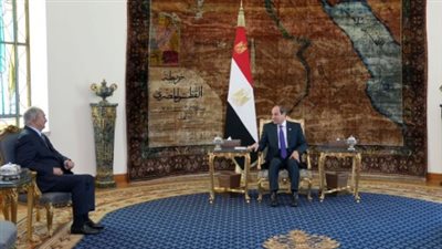 خلال استقباله الرئيس السيسي.. خليفة حفتر يؤكد تقديره العميق لدور مصر المحورى فى استعادة استقرار ليبيا