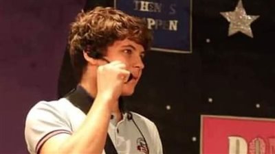 سقط فجأة في الملعب.. وفاة صادمة للاعب الاسكواش المصري