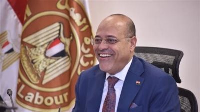  براتب شهرى 9000 درهم.. وزير العمل المصري يُعلن عن فُرص عمل جديدة فى الإمارات