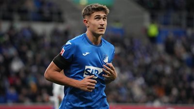 رسميا.. بايرن ميونخ يعلن تعاقده مع توم بيشوف بـ 