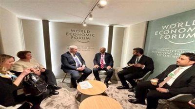خلال مشاركته في أعمال منتدى دافوس الاقتصادي الدولي.. كيف انتصر الزُبيدي لقضيته ولشعبه؟