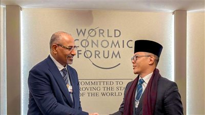 خلال مشاركته بالمنتدى الاقتصادي العالمي .. الزُبيدي يلتقي وزيري خارجيتي الأردن وأندونيسيا (صور)