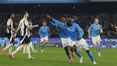 نابولي يكبد يوفنتوس أول هزيمة ويبتعد بصدارة الدوري الإيطالي