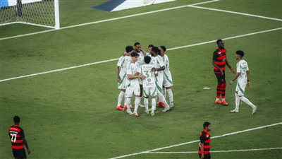 الأهلي يكتسح الرياض بخماسية في الدوري السعودي