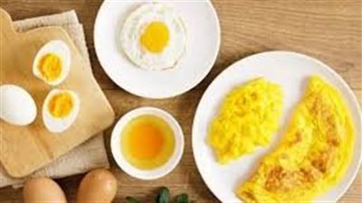البيض أم الجبن أيهما أفضل لإنقاص الوزن؟.. تعرف على فوائدهما