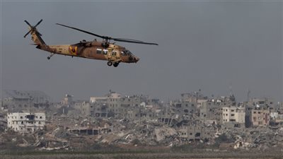 الجيش الإسرائيلى: صاروخ استهدف مروحية لدى تحليقها فوق مدينة غزة