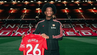 رسميا.. مانشستر يونايتد يعلن تعاقده مع موهبة أرسنال آيدن هيفن