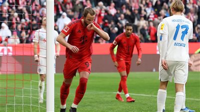 بايرن ميونخ يفلت من ريمونتادا هولشتاين كيل بفوز صعب 4-3 في الدوري الألماني