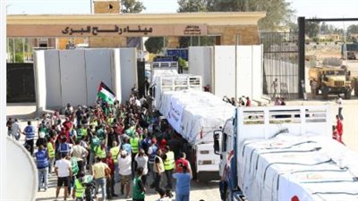  القاهرة الإخبارية: دخول 174 شاحنة مساعدات بينها 14 شاحنات وقود إلى معبرى العوجة وكرم أبو سالم