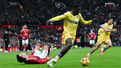 مانشستر يونايتد يواصل السقوط في الدوري الإنجليزي بخسارة جديدة من كريستال بالاس