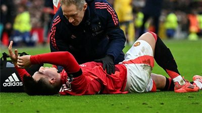 ضربة جديدة لـ مانشستر يونايتد.. تأكد إصابة ليساندرو مارتينيز الرباط الصليبي