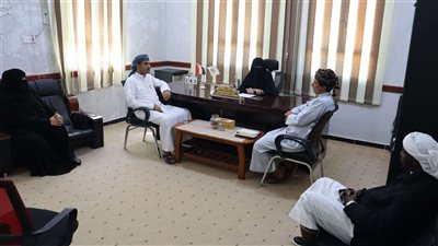 انتقالي المهرة يطلع على سير عمل إدارة التربية في مديرية الغيضة 