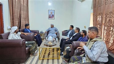 الأمانة العامة تناقش أوجه التعاون في مجالات الإعلام والثقافة والسياحة مع السلطة المحلية بمحافظة سقطرى 