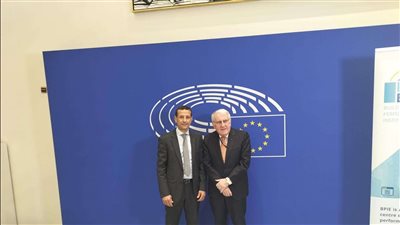 ممثل المجلس الانتقالي لدى الاتحاد الأوروبي يناقش مع عدد من البرلمانيين الأوضاع في جنوب اليمن