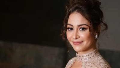 حلال للراجل وحرام للست.. تصريحات جريئة من النجمة منة شلبي بشأن التمثيل ببرنامج «لانا والنجوم»