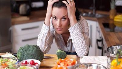 7 أطعمة تقلل التوتر لهذه الأسباب.. اعتمدوها يوميًا