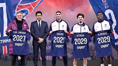 باريس سان جيرمان يعلن تمديد عقد إنريكي و4 لاعبين